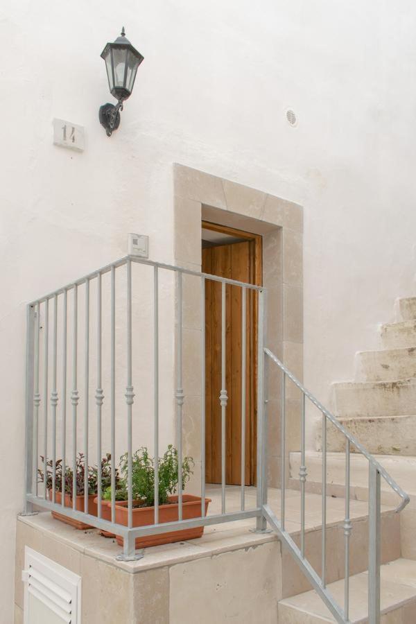 Amari'S Home Ostuni Buitenkant foto